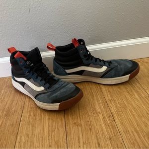 Vans Ultra Range Mid
